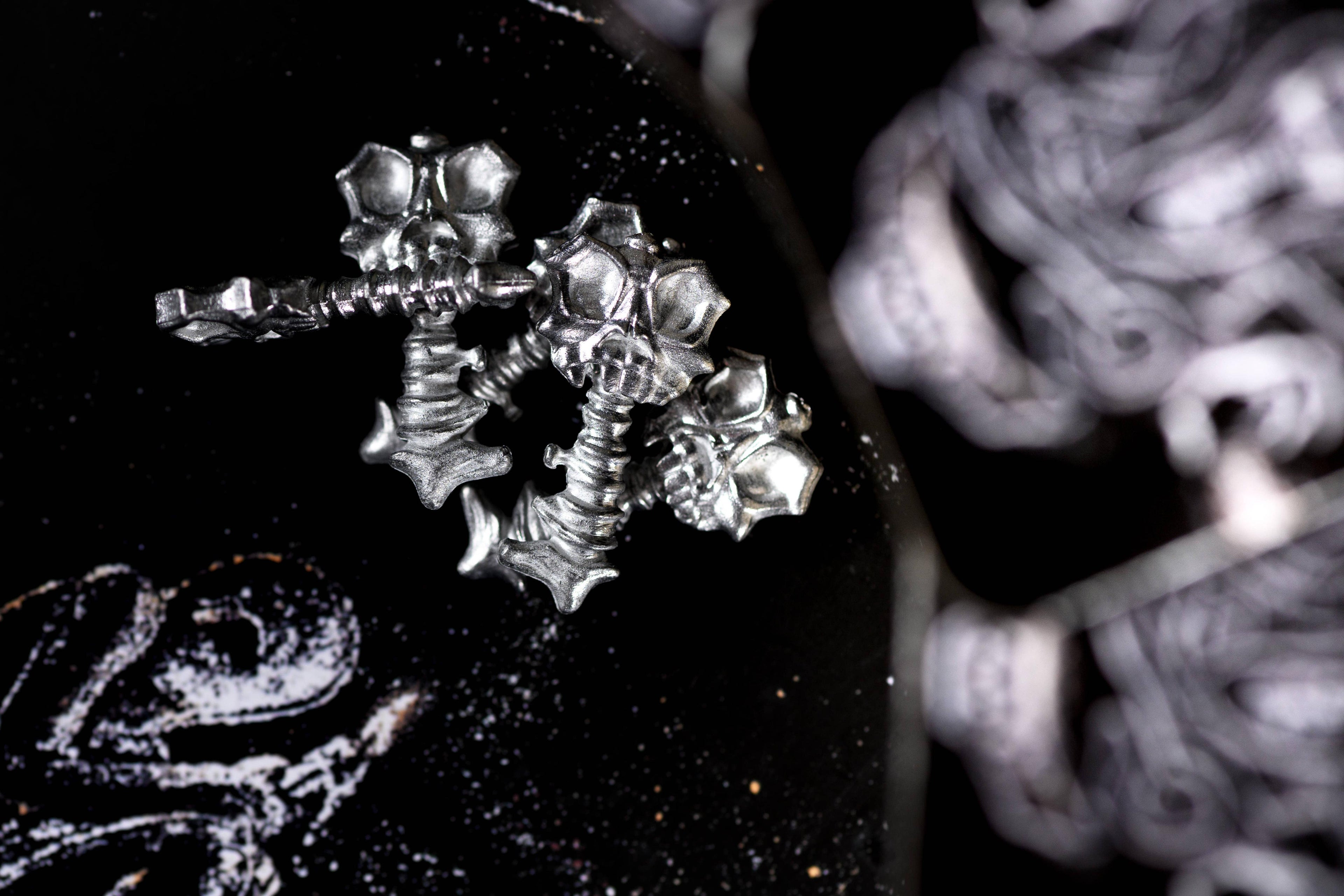 The Night Cage: Spooky Cooperative Strategy Game for 1 to 5