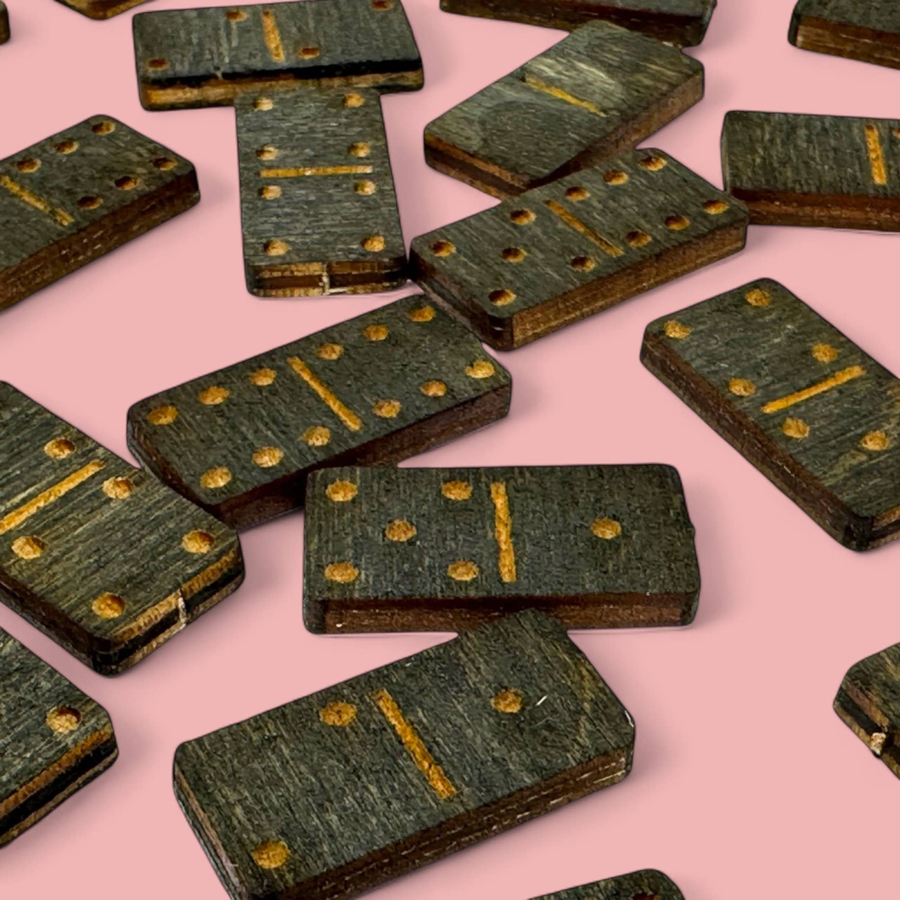 Games in the Round - Dominos