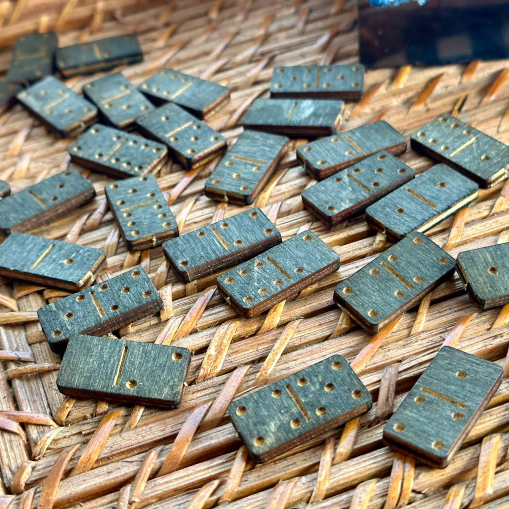 Games in the Round - Dominos