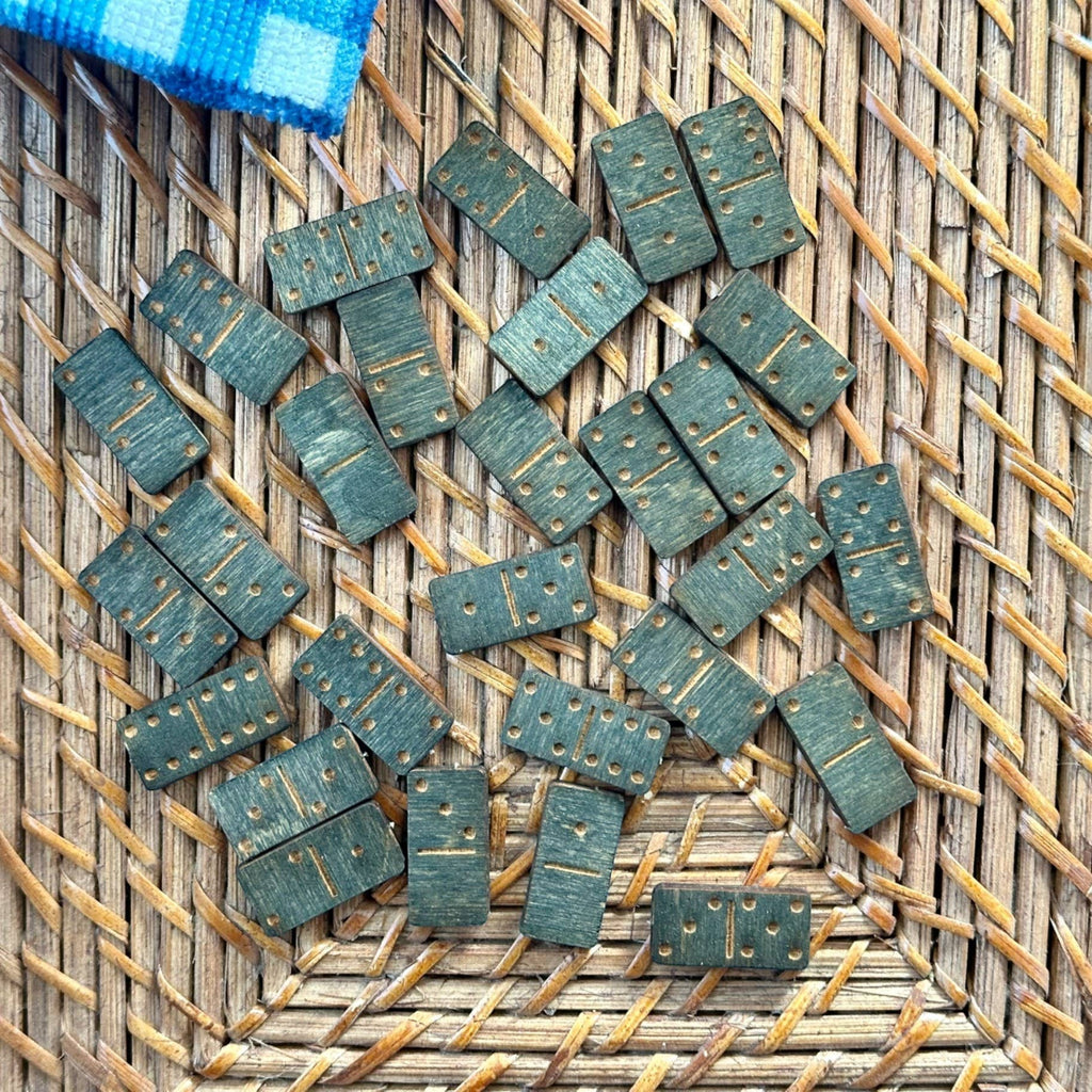 Games in the Round - Dominos